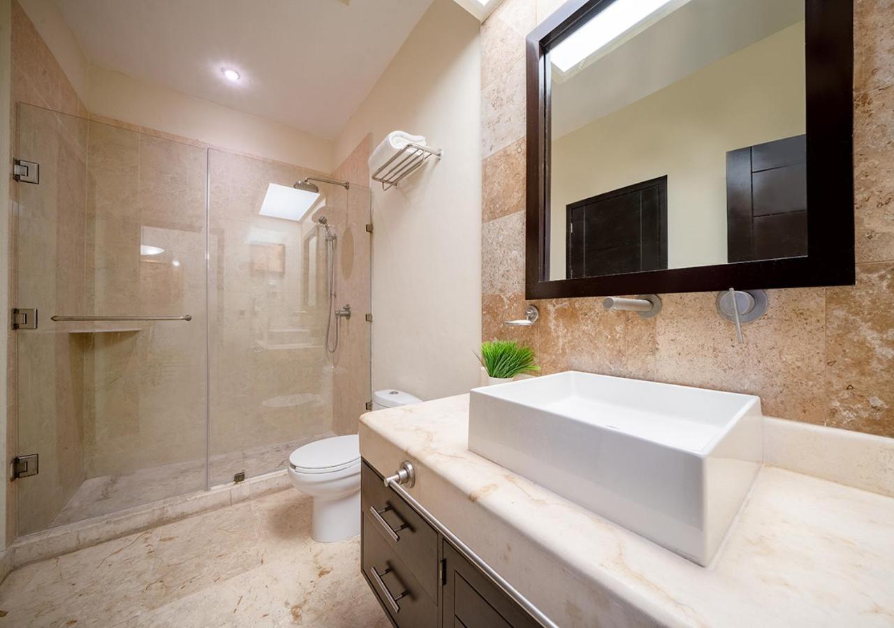 Condo Surf 405 - Luxury Oceanview Beachfront 3 Bedroom With Gym - At El Faro Condos Playa del Carmen Exterior photo